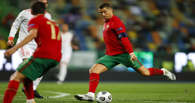 英足总杯现场直播_英足总杯现场体育直播无插件_英足总杯现场在线体育直播无插件-24直播